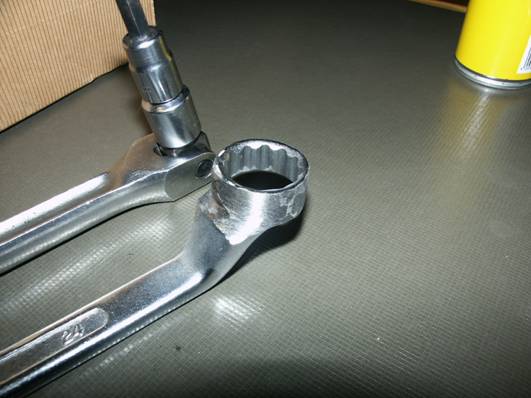 http://teamschock.de/Pictures/Alternator%20Overhaul%20Pictures/2.%20Ringschluessel%20mod.JPG
