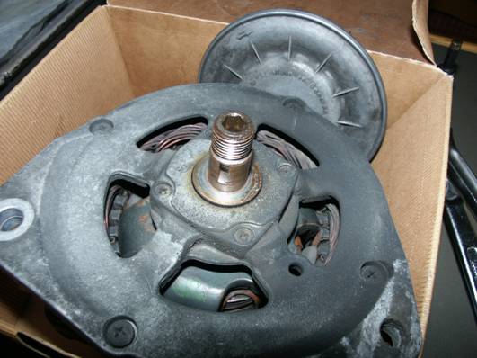 http://teamschock.de/Pictures/Alternator%20Overhaul%20Pictures/5.%20Luefter%20entfernt.JPG